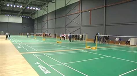 court badminton in malay